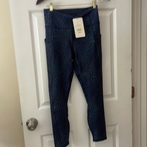 Fabletics Oasis high-waisted size medium- heatmap leopard